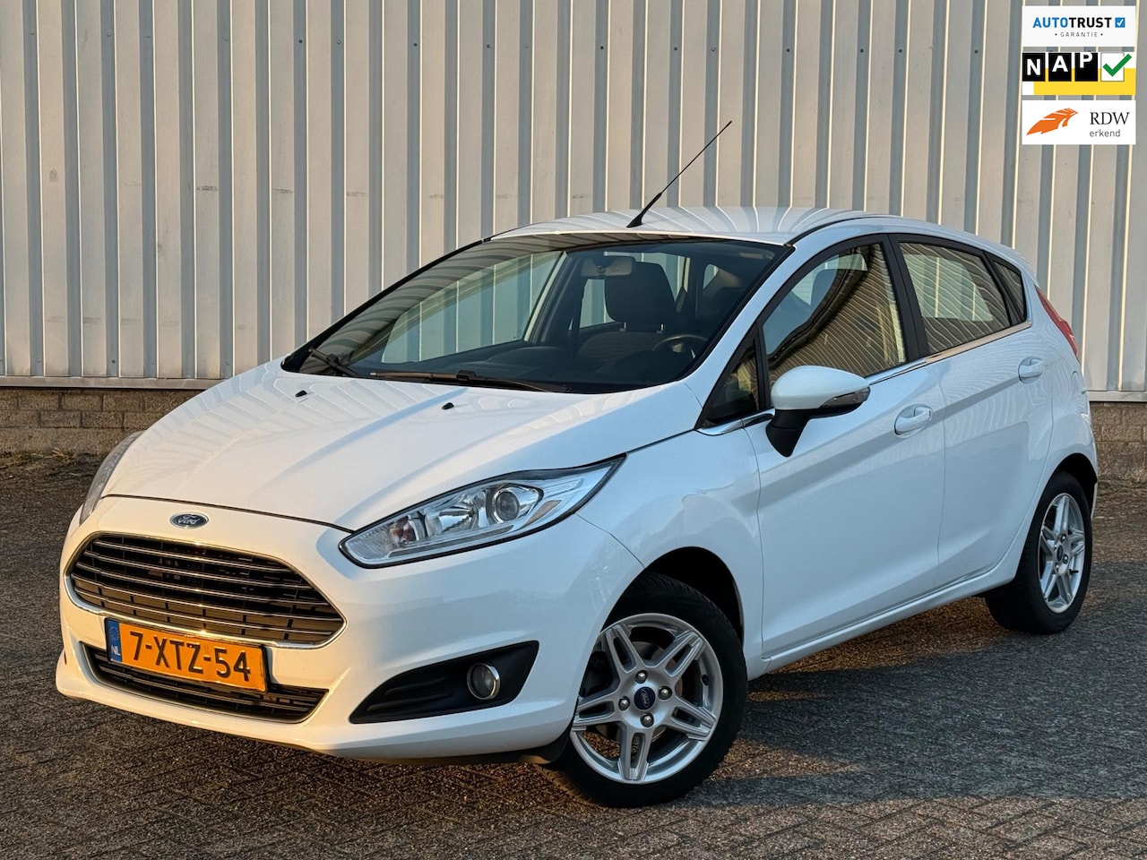 Ford Fiesta - 1.0 Titanium 1e Eigenaar,Airco,Navi,Bleutooth,ElektrischeRamen,5Deurs,N.A.P!Apk tot 04-06- - AutoWereld.nl