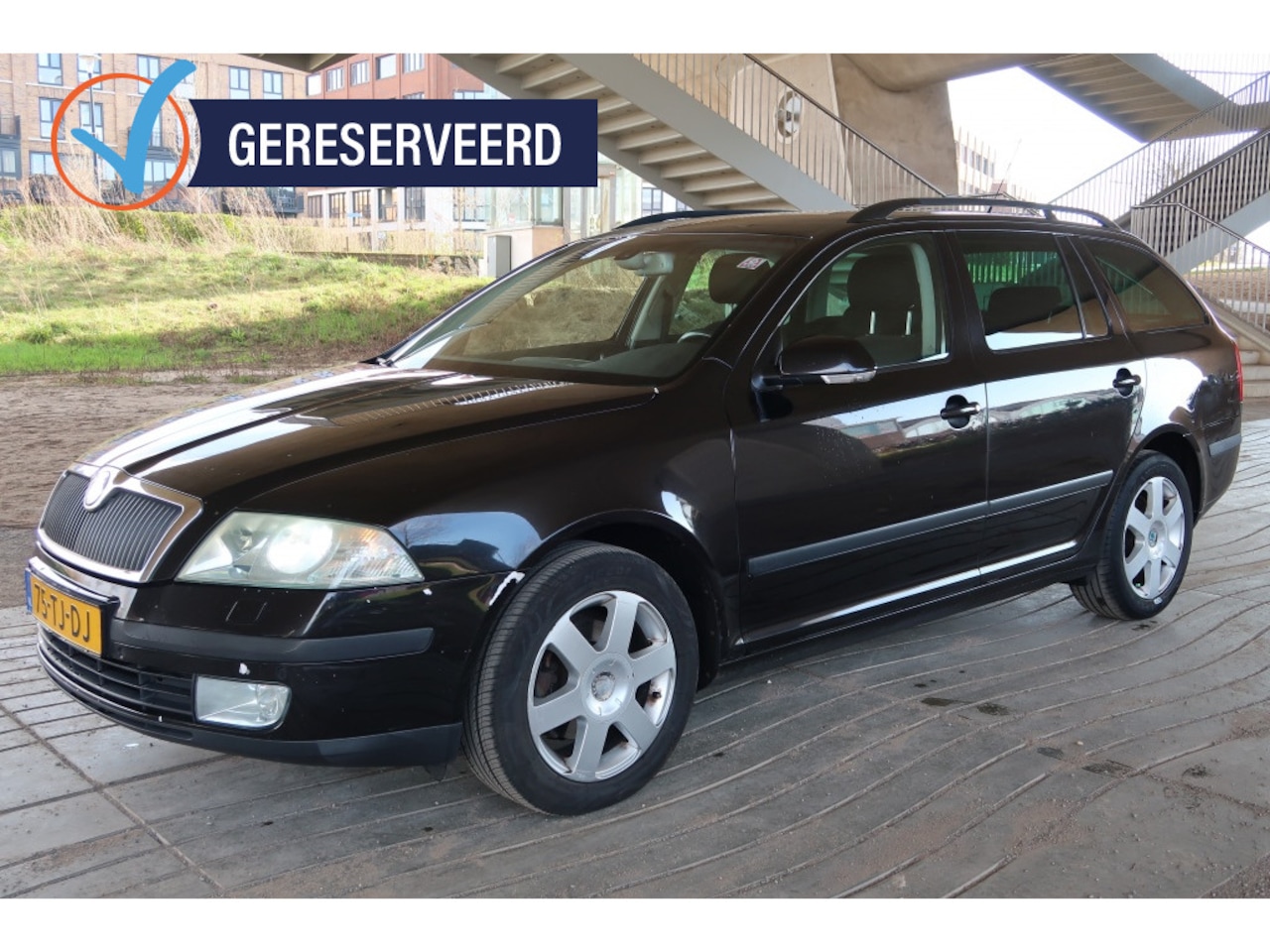 Skoda Octavia Combi - 1.9 TDI Business 1.9 TDI Business, APK tot 06-03-2026 - AutoWereld.nl