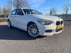 BMW 1-serie - 118d 118D 2.0 Sport 5DR 2012 Wit, 143 PK Recent APK