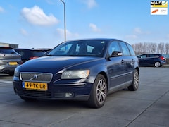 Volvo V50 - €1850, -1.8 Ed. II 1 Jaar Apk Navi Airco INRUIL