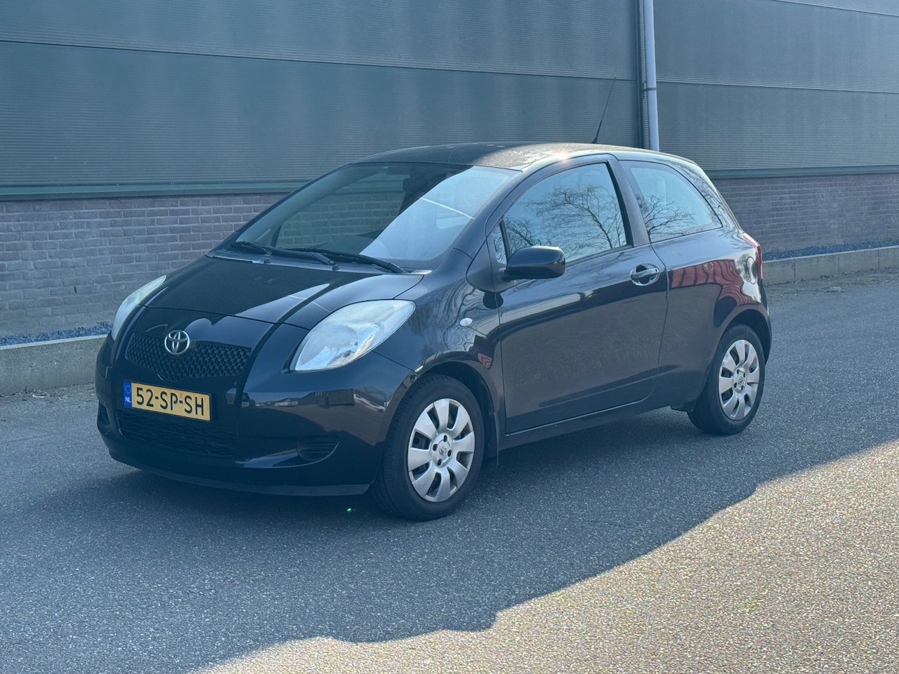 Toyota Yaris - 1.3 VVTi Sol 1.3 VVTi Sol AIRCO - AutoWereld.nl