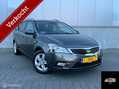 Kia Cee'd Sporty Wagon - 1.4 NAP AIRCO CRUISE CARPLAY NAVI LED