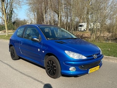 Peugeot 206 - 1.4 Génération* 2 Eig.* Airco* Cruise* N.A.P