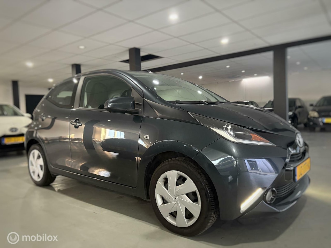 Toyota Aygo - 1.0 VVT-i X-Play | Airco - Camera - AutoWereld.nl