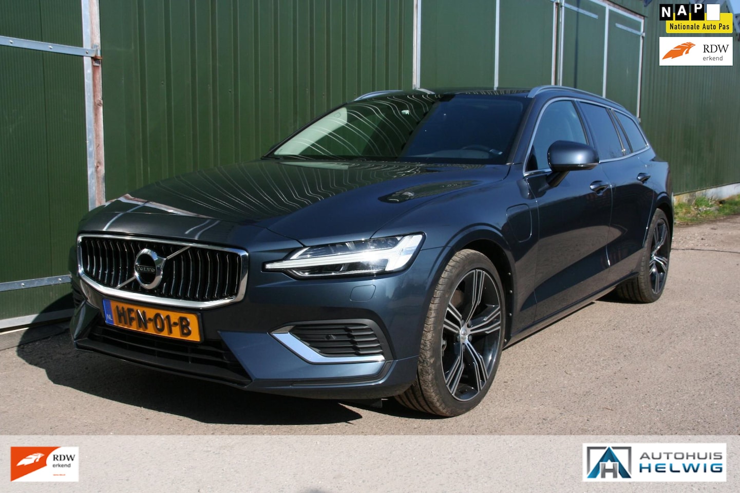 Volvo V60 - 2.0 T8 Twin Engine AWD Inscription 2.0 T8 Twin Engine AWD Inscription, NAVI, PARORAMADAK, LEER, ADAPTIVE CC, CAMERA - AutoWereld.nl