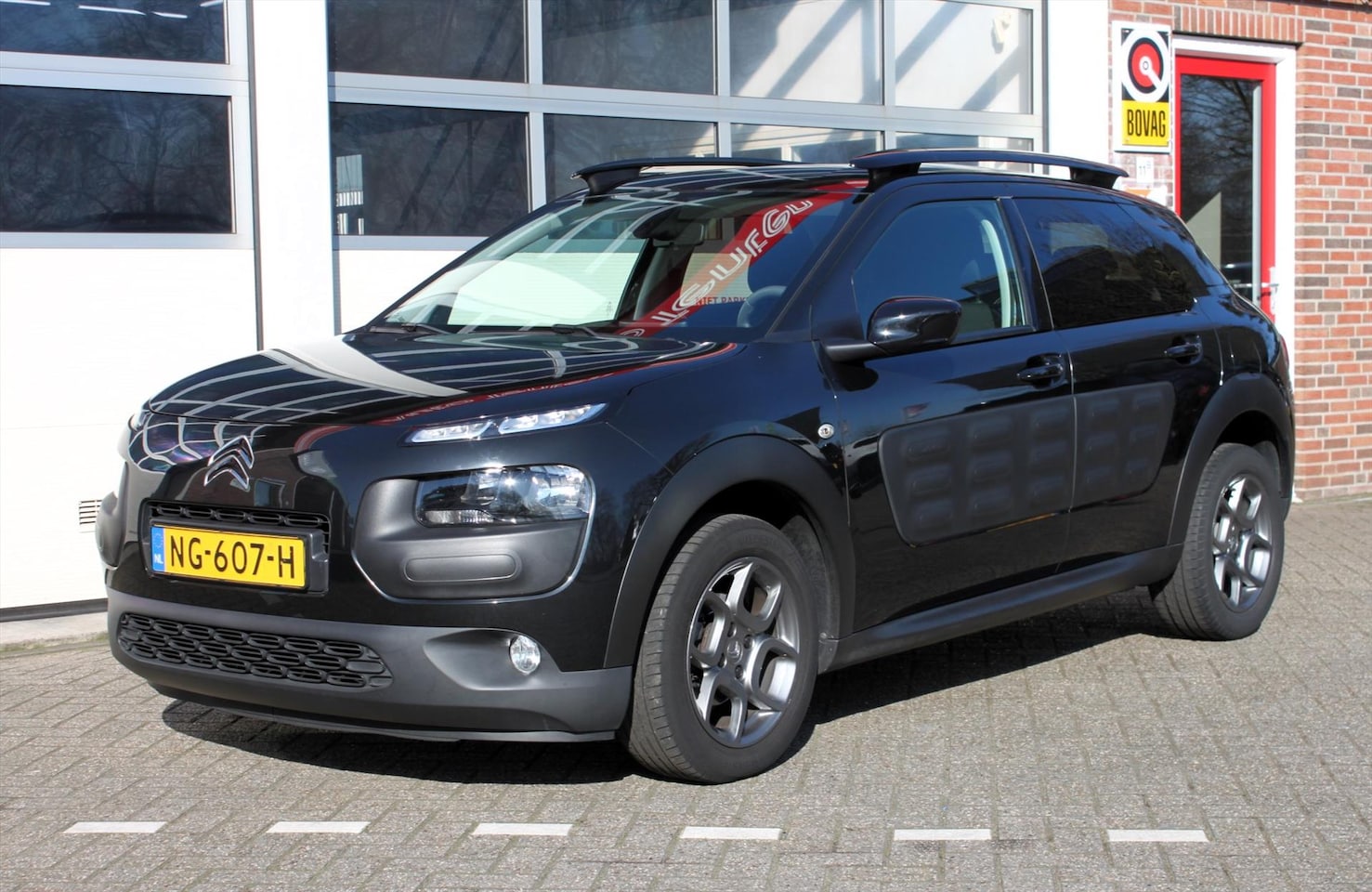Citroën C4 Cactus - e-THP 110pk Business