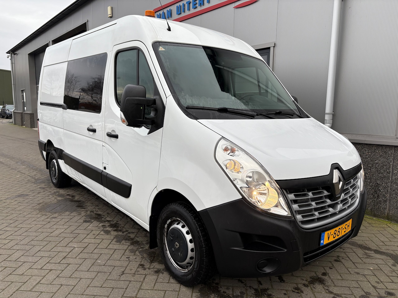 Renault Master - T35 2.3 dCi L2H3 Energy - AutoWereld.nl