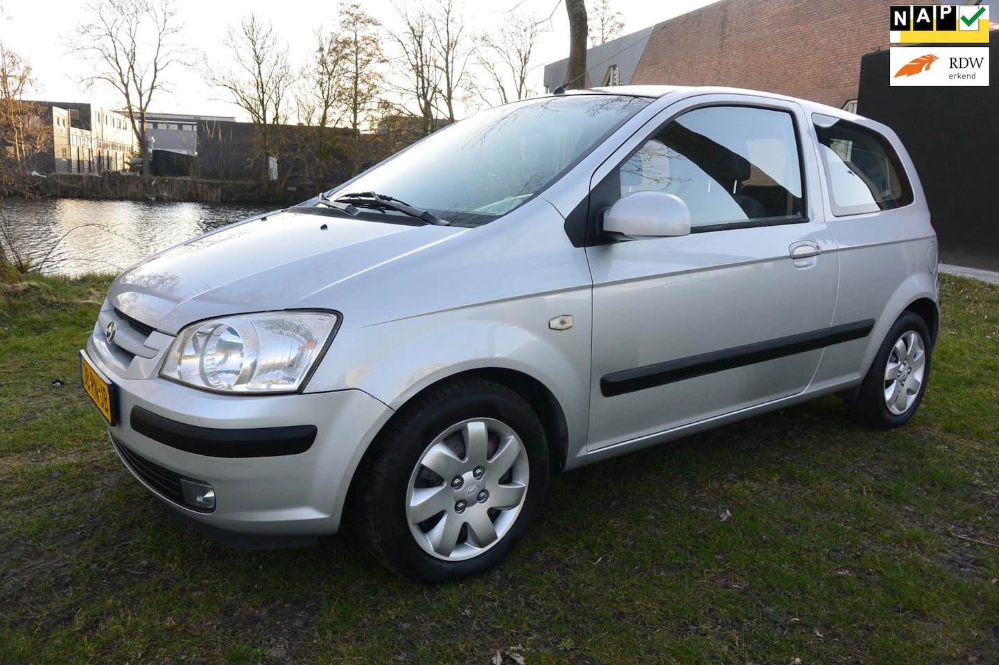 Hyundai Getz - 1.3i GLS Automaat*airco*weinig km's - AutoWereld.nl