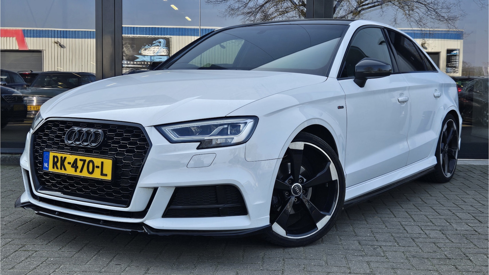 Audi A3 Limousine - 1.0 TFSI Sport S Line Edition + 3X SLINE + S-ZETELS + NAVIGATIE + XENON - AutoWereld.nl