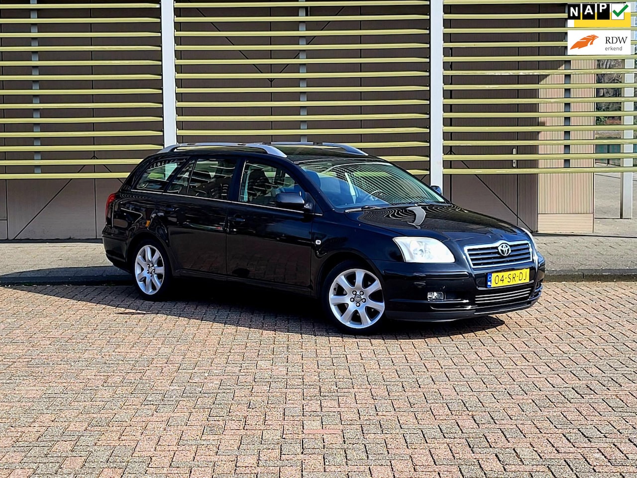 Toyota Avensis Wagon - 2.0 VVTi Linea Luna / Airco / Pdc / Trekhaak / Nap / Nieuwe Apk - AutoWereld.nl