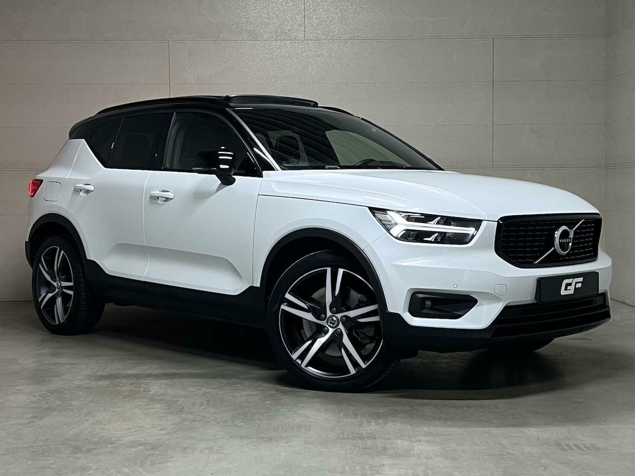 Volvo XC40 - 1.5 T5 Recharge R-Design Pano Navi Camera Trekh. - AutoWereld.nl