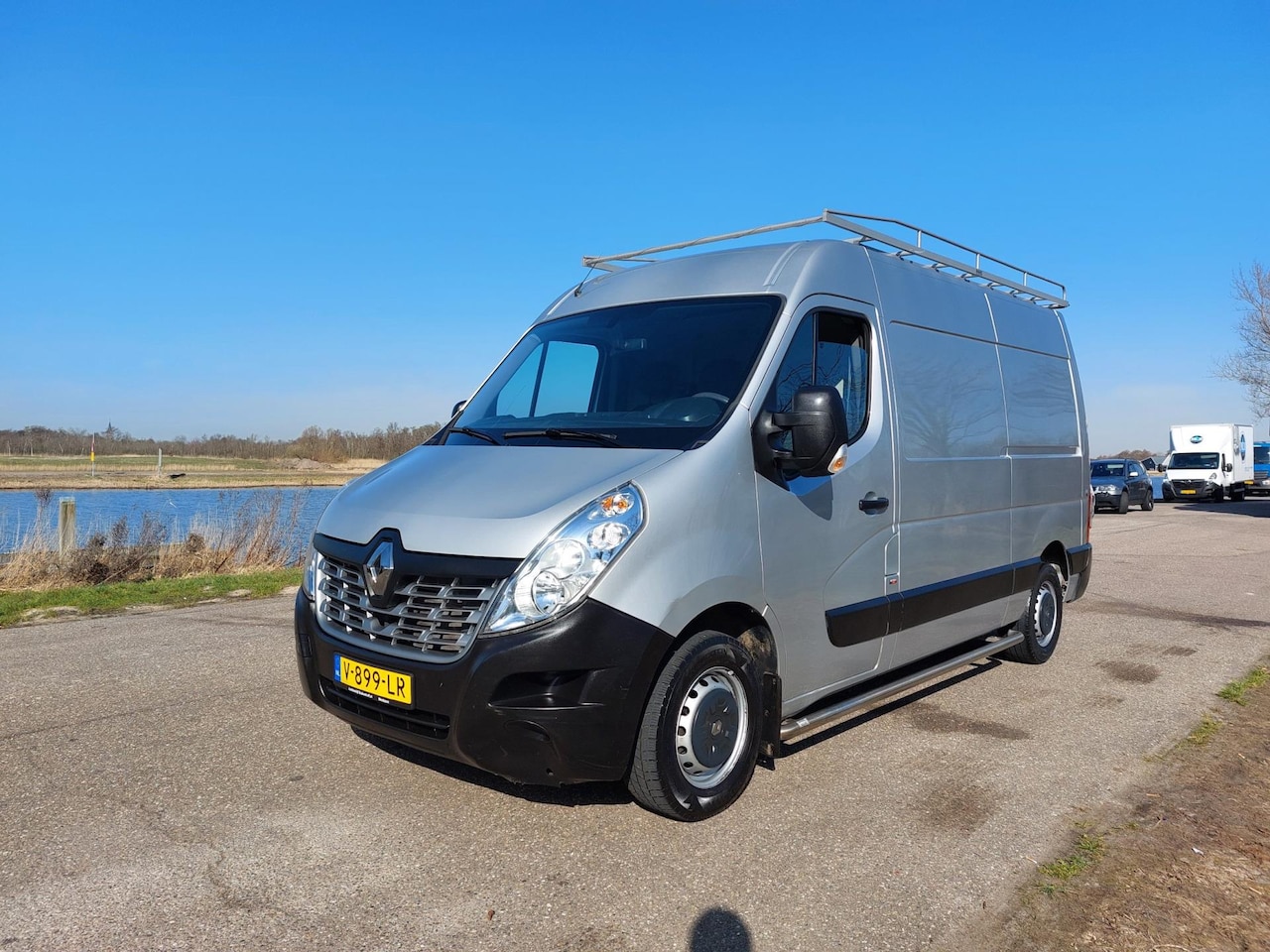 Renault Master - T35 2.3 dCi L2H2. 3-ZITS, IMPERIAAL, CRUISE, AIRCO, TREKHAAK! - AutoWereld.nl