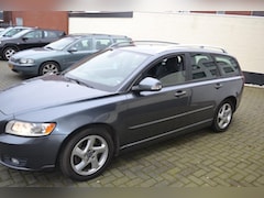 Volvo V50 - 2.0 D3 R-Design Pro Edition Automatic/Navi/Leder