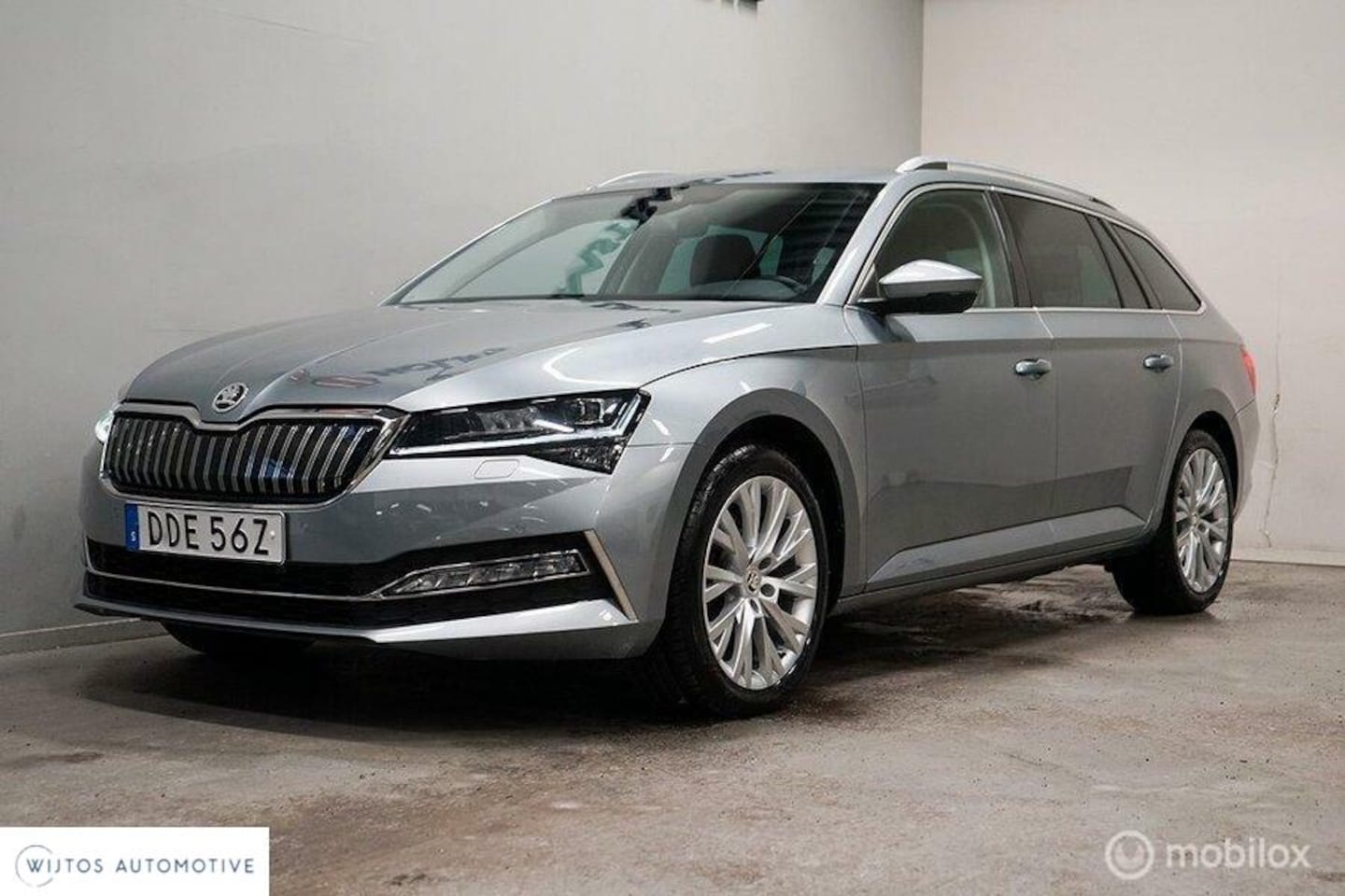 Skoda Superb - 1.4 TSI iV Business Edition Plus 1.4 TSI iV Business Edition Plus, leer, Canton - AutoWereld.nl