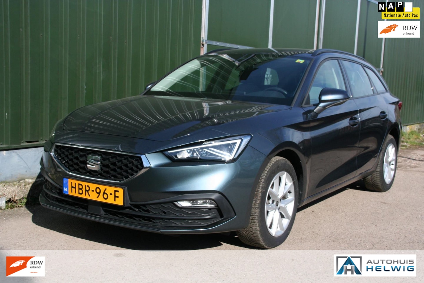 Seat Leon Sportstourer - 1.0 TSI Style Business Intense 1.0 TSI Style Business Intense, AIRCO, NAVIGATIE, VIRTUEEL DASHBOARD - AutoWereld.nl