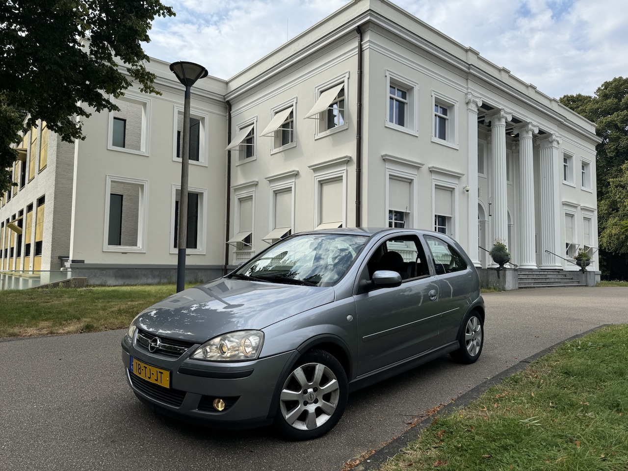 Opel Corsa - 1.2-16V verbruik 1:19!, "Silverline" - AutoWereld.nl