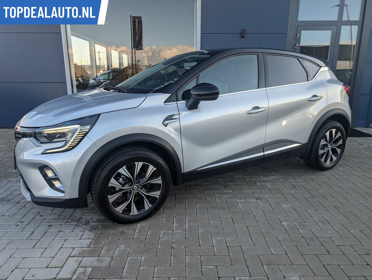 Renault Captur - 140 Techno EDC/AUTOMAAT Camera /Climate /Navi - AutoWereld.nl