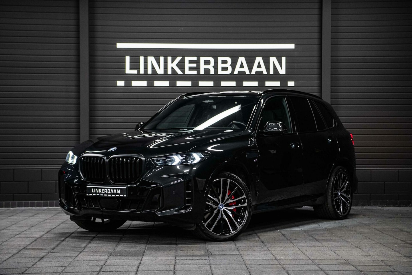 BMW X5 - xDrive50e Hybrid | M Sport Pro | H&K | Panodak Skylounge | Comfortstoel | Merino | 22 inch - AutoWereld.nl