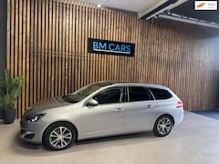 Peugeot 308 SW - 1.2 PureTech Allure Panoramadak, Navi, Trekhaak