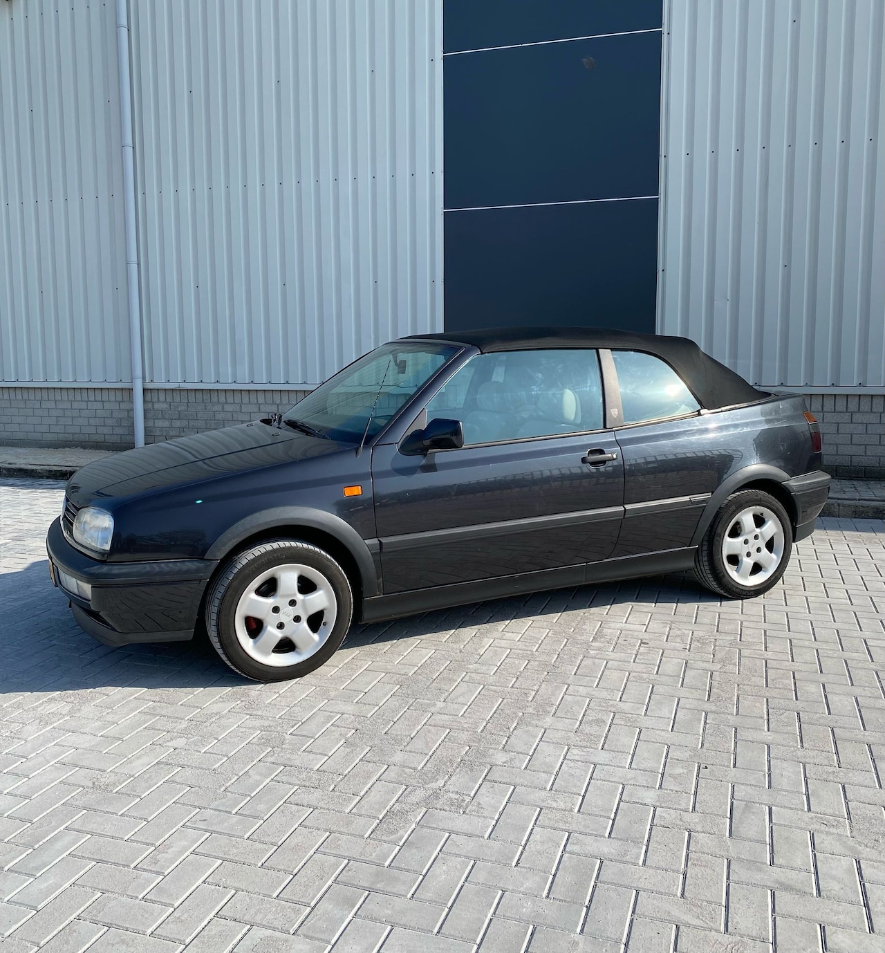 Volkswagen Golf Cabriolet - 1.8 - AutoWereld.nl