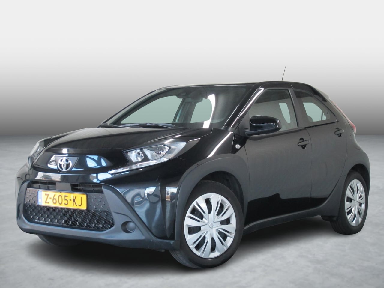 Toyota Aygo X - 1.0 VVT-i MT Play CarPlay Cruise Control Airco - AutoWereld.nl