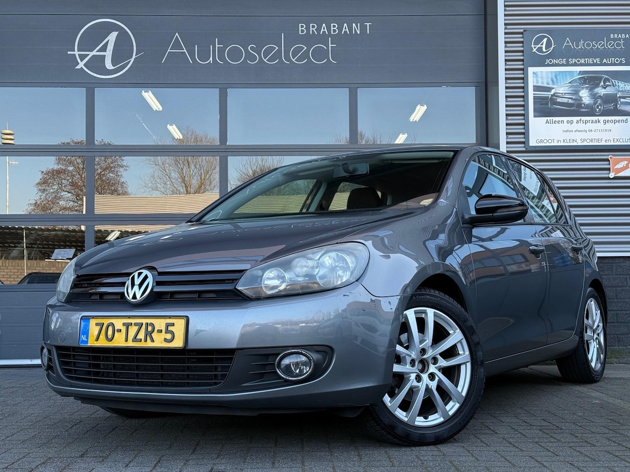 Volkswagen Golf - 1.2 TSI Comfortline DSG Airco CarPlay - AutoWereld.nl