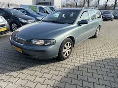 Volvo V70 - 2.4 automaat nette auto