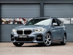 BMW X1 - sDrive18i M-Sport M-Pakket /LED/PANODAK/GROOT NAVI/STOELVERW./TREKHAAK/ACC/LEDER