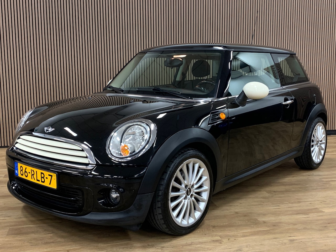 MINI One - Mini 1.6 MINIMALIST Business Line-Airco-Stoelverwarming- - AutoWereld.nl