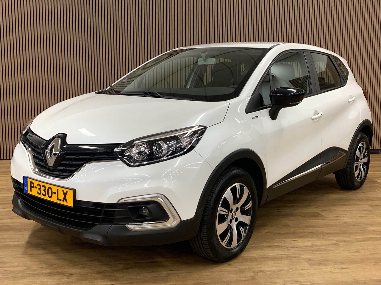 Renault Captur - 0.9 TCe Limited|105000KM|Navigatie| - AutoWereld.nl