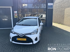 Toyota Yaris - 1.5 Hybrid Aspiration Automaat / Airco/ Navigatie/ Bluetooth/ Cruise/ LED/ Camera/ LMV/ Tr