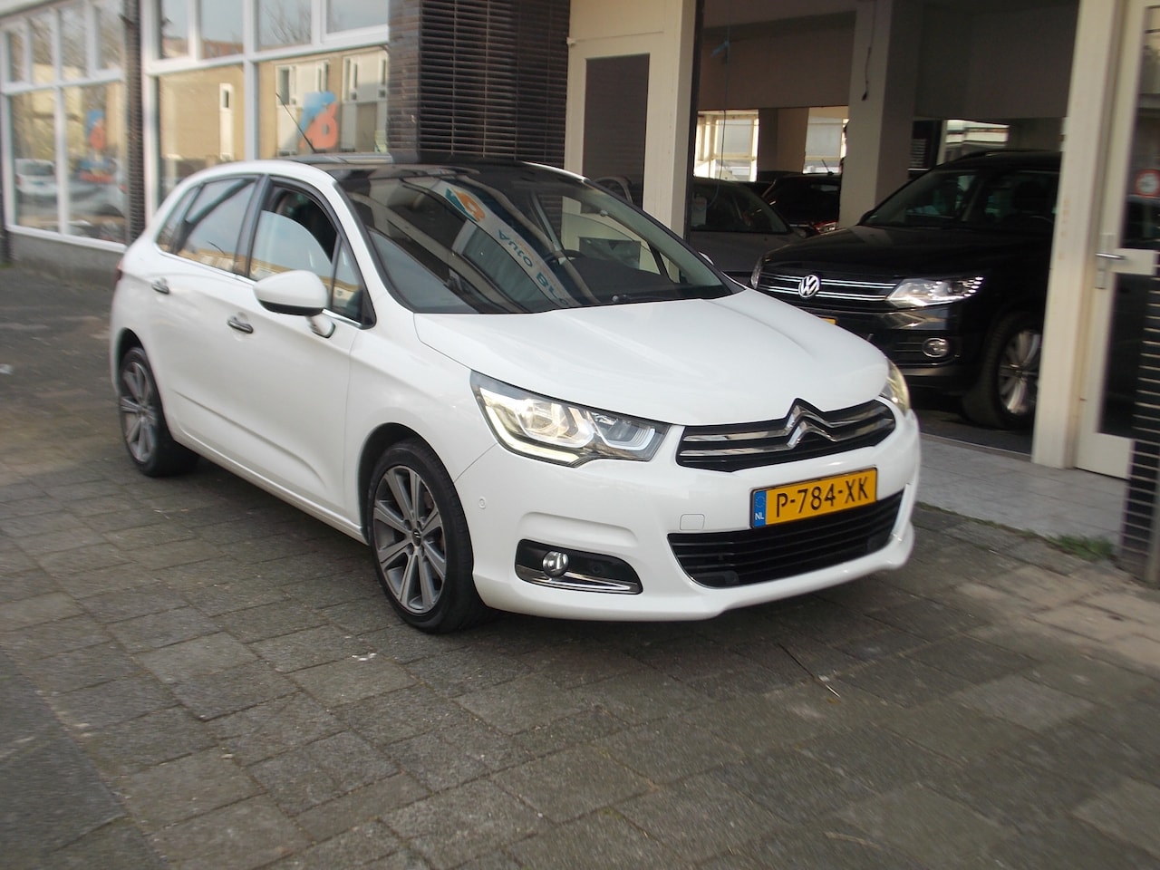 Citroën C4 - 1.2 PureTech Feel Collection NAVI PDC ZWART LEDER PANO DAK AUTOMAAT!! - AutoWereld.nl