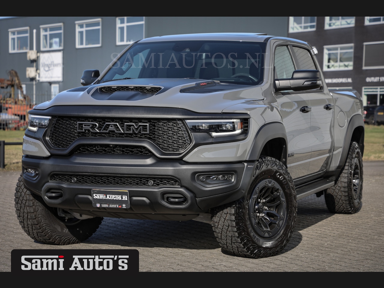 Dodge Ram 1500 - TRX LUNAR EDITION | ZEER ZELDZAAM | 6.2 SUPERCHARGED 702 PK | FULL OPTION | CERAMIC GREY | - AutoWereld.nl