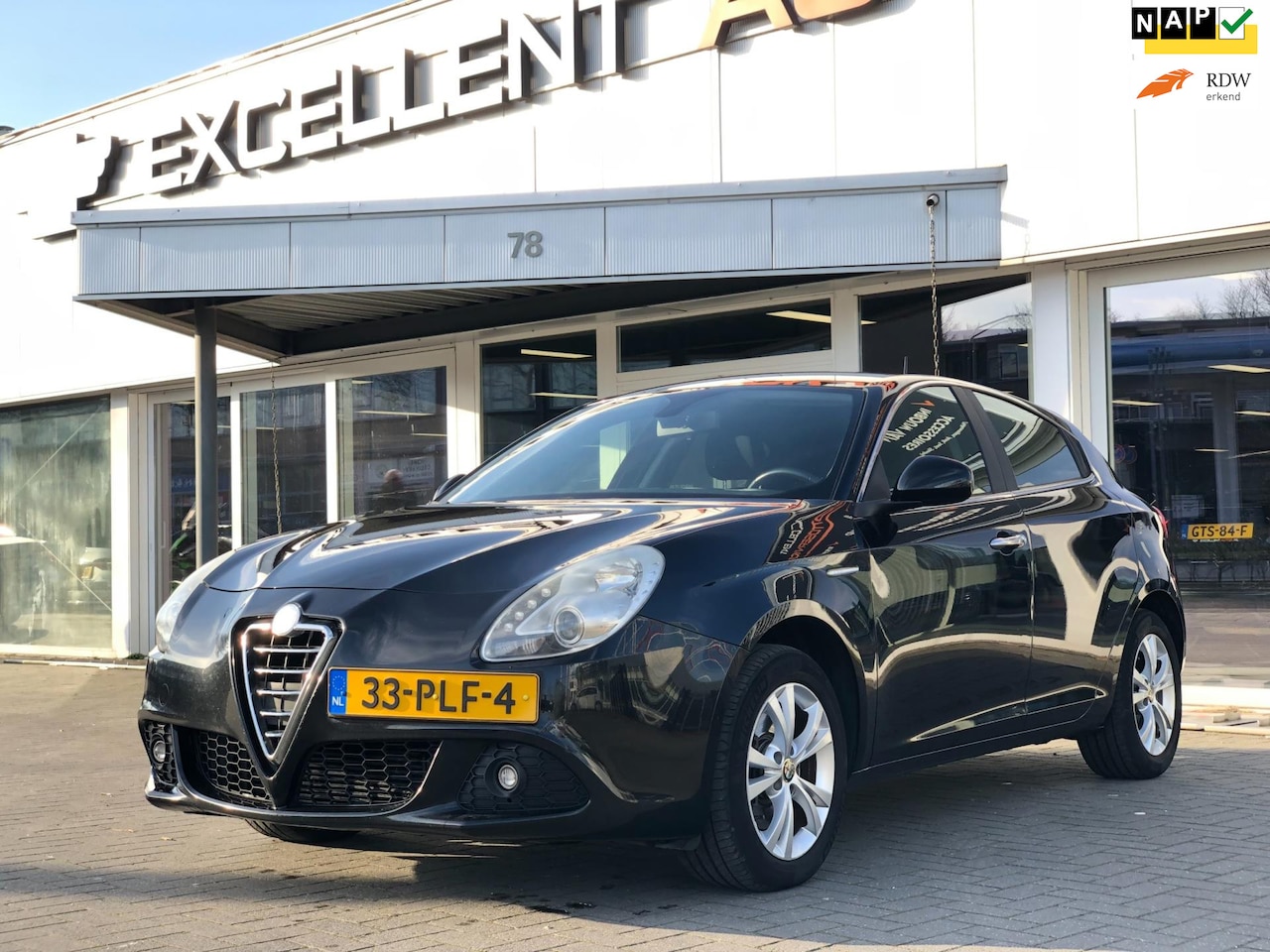 Alfa Romeo Giulietta - 2.0 JTDm Distinctive 2.0 JTDm Distinctive - AutoWereld.nl