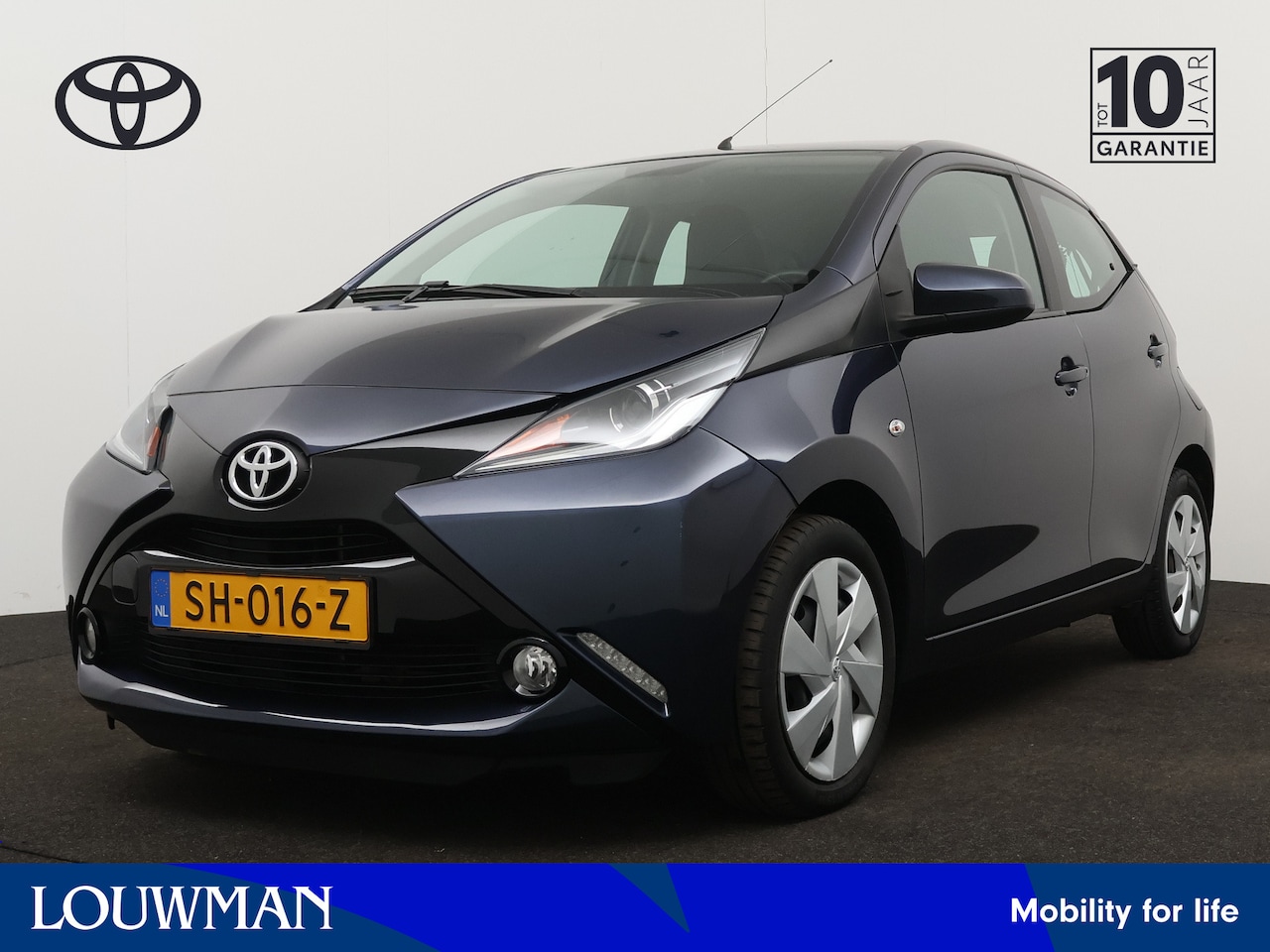 Toyota Aygo - 1.0 VVT-i x-nav 1.0 VVT-i x-nav - AutoWereld.nl