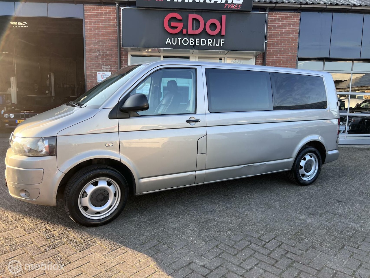 Volkswagen Transporter - 2.0 TDI L2H1 DC Budgetline 2.0 TDI L2H1 DC Budgetline - AutoWereld.nl