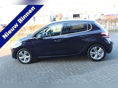 Peugeot 208 - 1.2 PureTech Allure Clima-Cruise-Navi-Parkeersensoren-Trekhaak