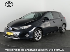 Toyota Auris - 1.8 Hybrid Executive | Navigatie | Stoelverwarming | Parkeersensoren |