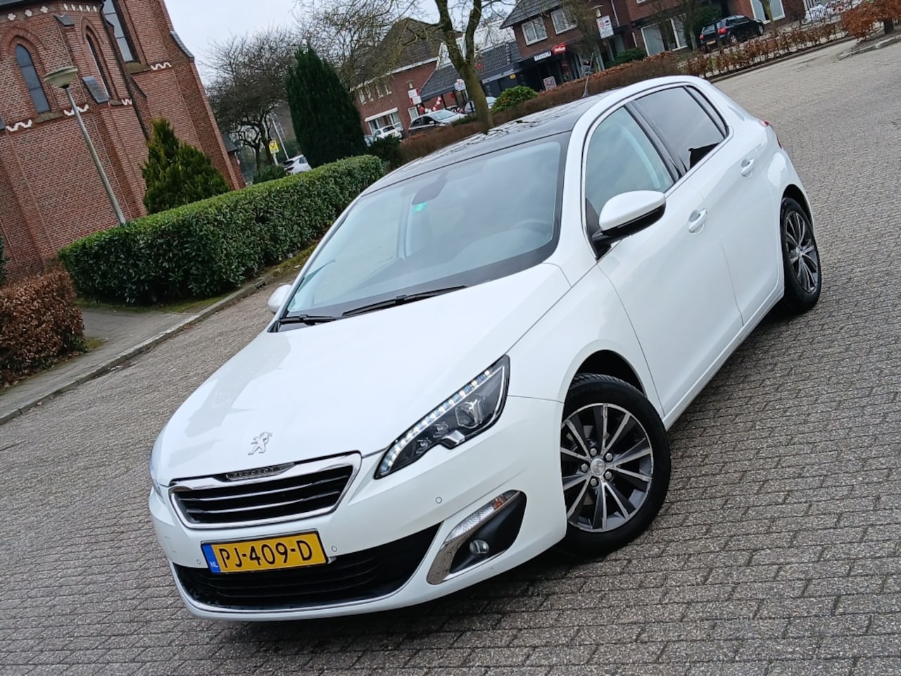 Peugeot 308 - 1.2 PureTech Allure 1.2 PureTech Allure - AutoWereld.nl