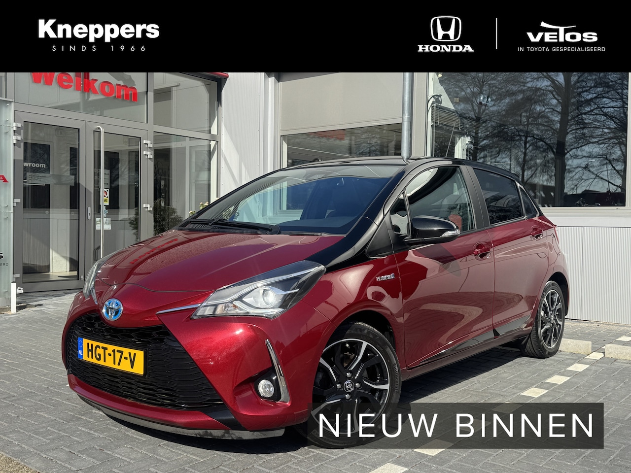 Toyota Yaris - 1.5 Hybrid Bi-Tone Panorama dak, Keyless, Navigatie , All-in Rijklaarprijs - AutoWereld.nl