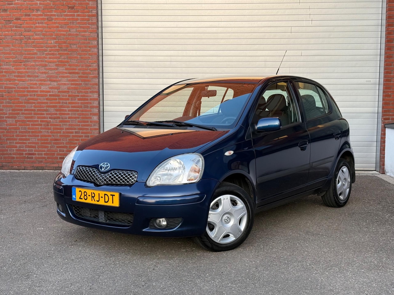 Toyota Yaris - 1.3 VVT-i S-Line | AIRCO | NAP | NEW APK - AutoWereld.nl