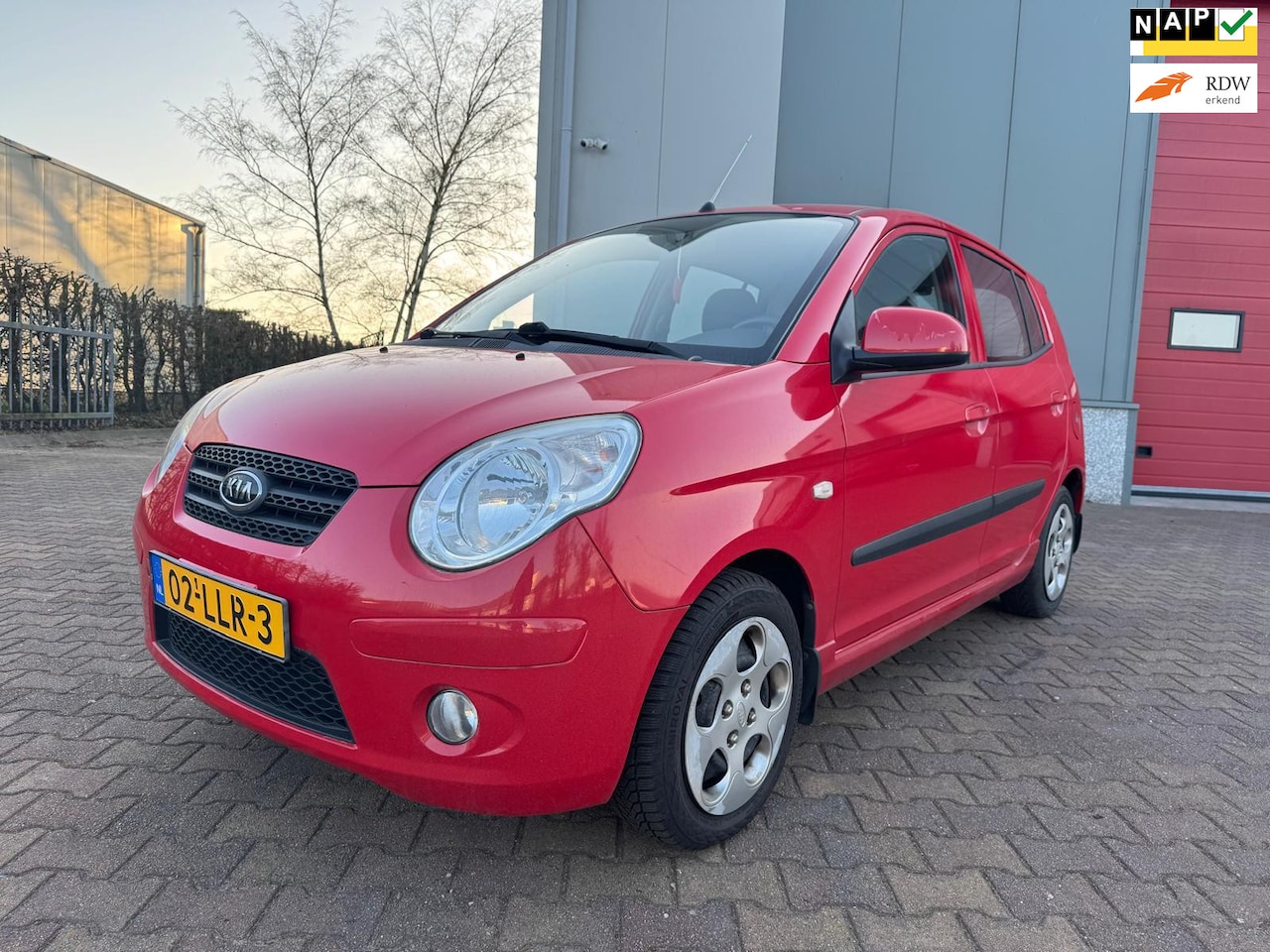 Kia Picanto - 1.0 Seven 1.0 Seven ( Airco + Stuurbekrachtiging ) - AutoWereld.nl