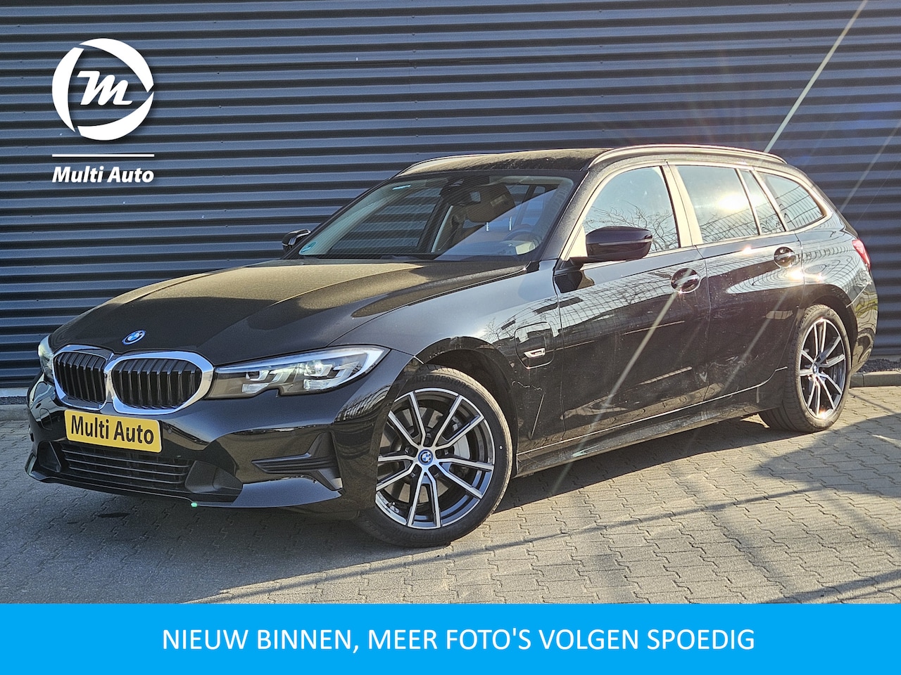 BMW 3-serie Touring - 330e Sportline Plug In Hybrid Dealer O.H PHEV | Head Up |  Lederen Sportstoelen Verwarmd | - AutoWereld.nl