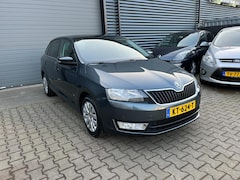 Skoda Rapid Spaceback - 1.2 TSI Greentech JOY PANO/CAMERA/STOELVERWARMING/APPLE CARPLAY