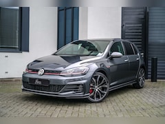 Volkswagen Golf - 2.0 TSI GTI Performance 245PK PANO / KEYLESS / CAMERA