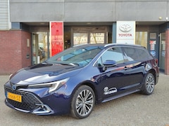 Toyota Corolla Touring Sports - 1.8 HYBRID 140 FIRST EDITION STOELVERW PARK-SENSOREN EL-ACHTERKLEP 17' LM-VELGEN LED NAVI