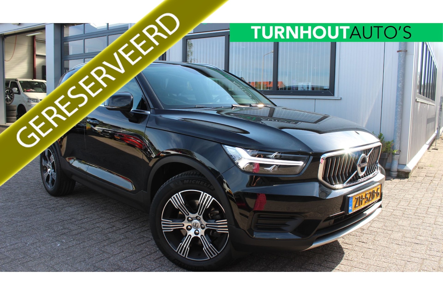 Volvo XC40 - 2.0 T4 Inscription Panorama dak | Harman Kardon | Camera - AutoWereld.nl