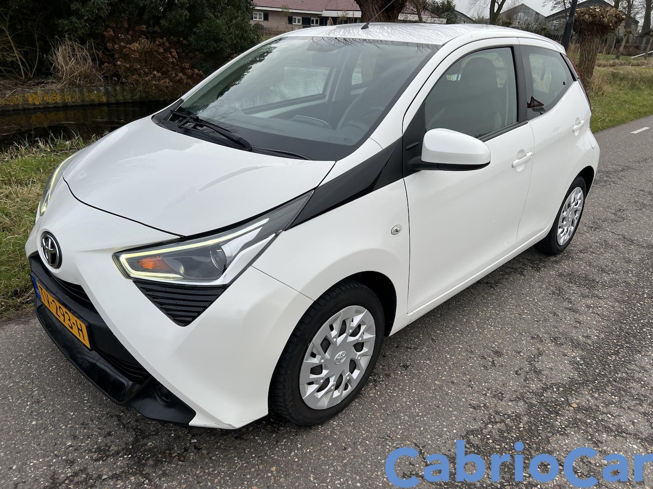 Toyota Aygo - 1.0 VVT-i x-play GARANTIE - AutoWereld.nl