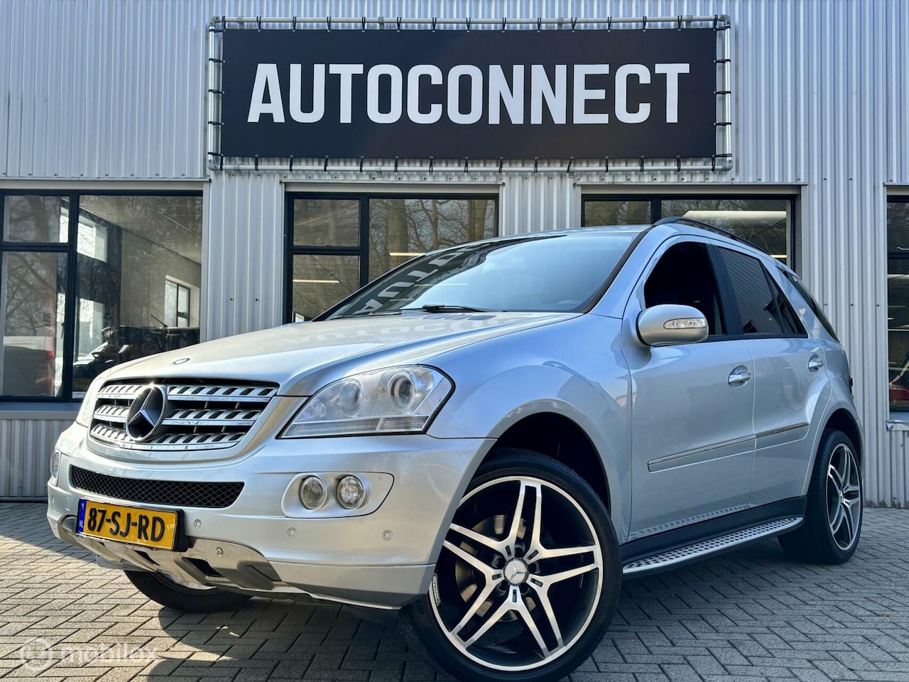 Mercedes-Benz M-klasse - 350. YOUNGTIMER, NAVI, CRUISE, TREKHAAK. - AutoWereld.nl