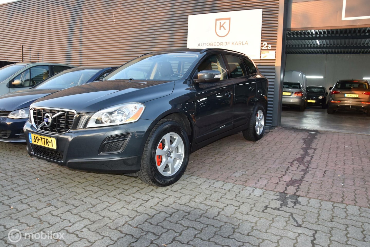 Volvo XC60 - 2.0 T5 Kinetic 2.0 T5 Kinetic - AutoWereld.nl